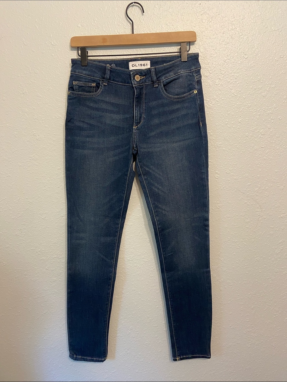DL1961 Medium Wash Emma Power Legging Size 28